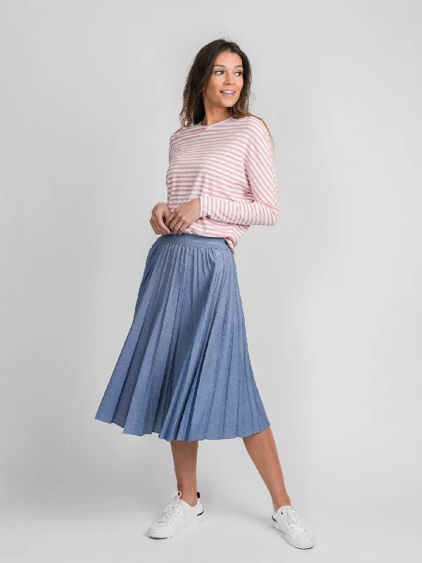 Minimalist Dresses for Simplicity -PLEATED SKIRT 24"-LIGHT DENIM