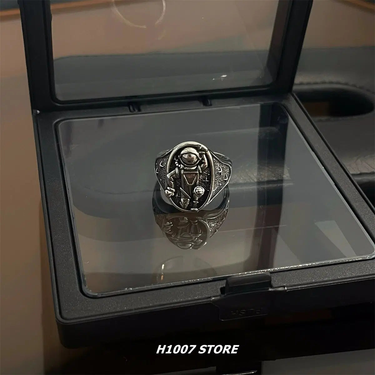 Astronaut Ring