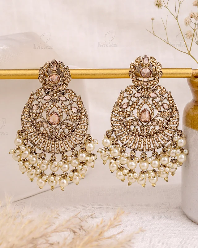 Best hoop earrings with tribal designs for a cultural and exotic aesthetic-Janishi Pakistani Kundan Danglers