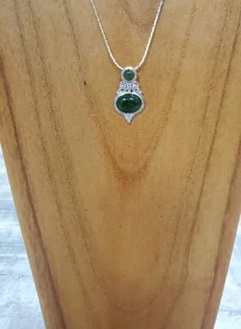 Unique necklaces and pendants with artistic shapes for a creative, one-of-a-kind design-Jade Oval and Circle Vintage Pendant